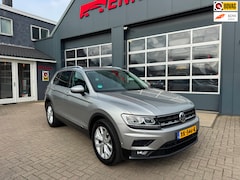 Volkswagen Tiguan - 1.4 TSI 4Motion Highline / ACC / Virtual / LED / Trekhaak / Standverwarming