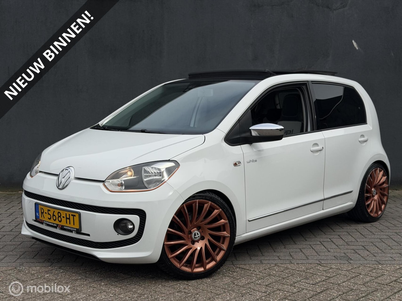 Volkswagen Up! - 1.0 White -PANO-STOELV-CC- *INRUIL MOGELIJK* - AutoWereld.nl