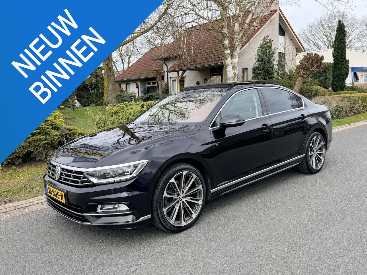 Volkswagen Passat - 1.6 TDI 120PK DSG R-Line•Pano•Leder - AutoWereld.nl