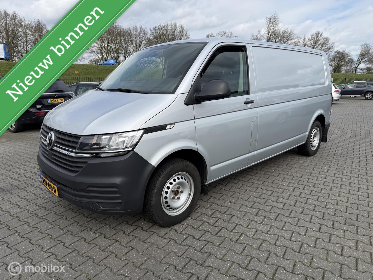 Volkswagen Transporter - 2.0 TDI L2H1 2.0 TDI L2H1 - AutoWereld.nl