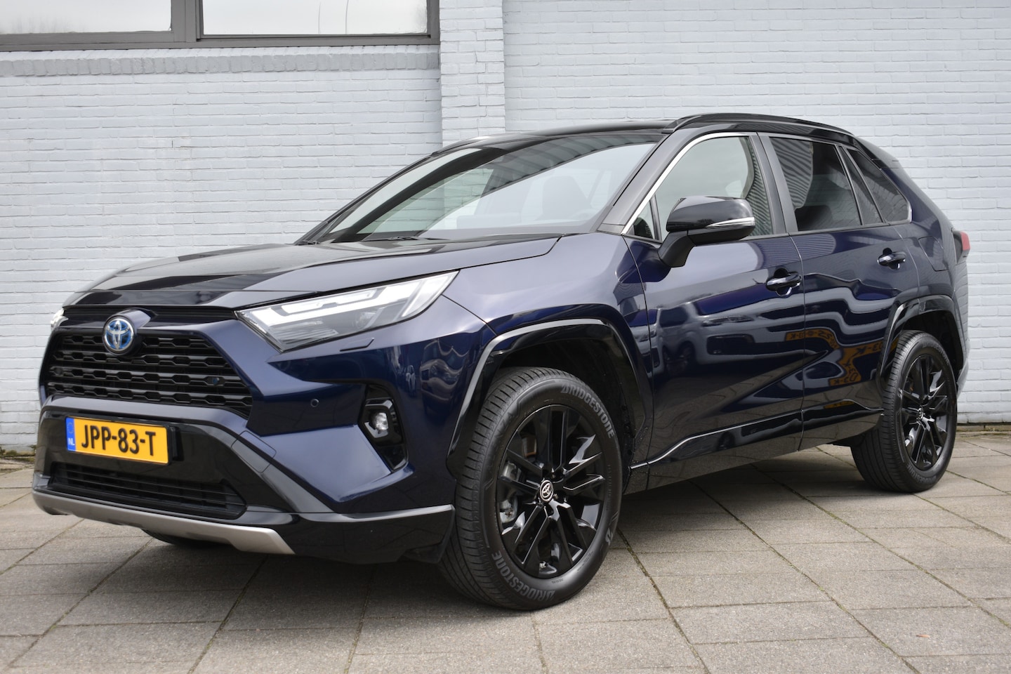 Toyota RAV4 - 2.5 Hybrid AWD Style Bi-Tone Limited Automaat 222pk | Apple Carplay/Android Auto | PDC vóó - AutoWereld.nl