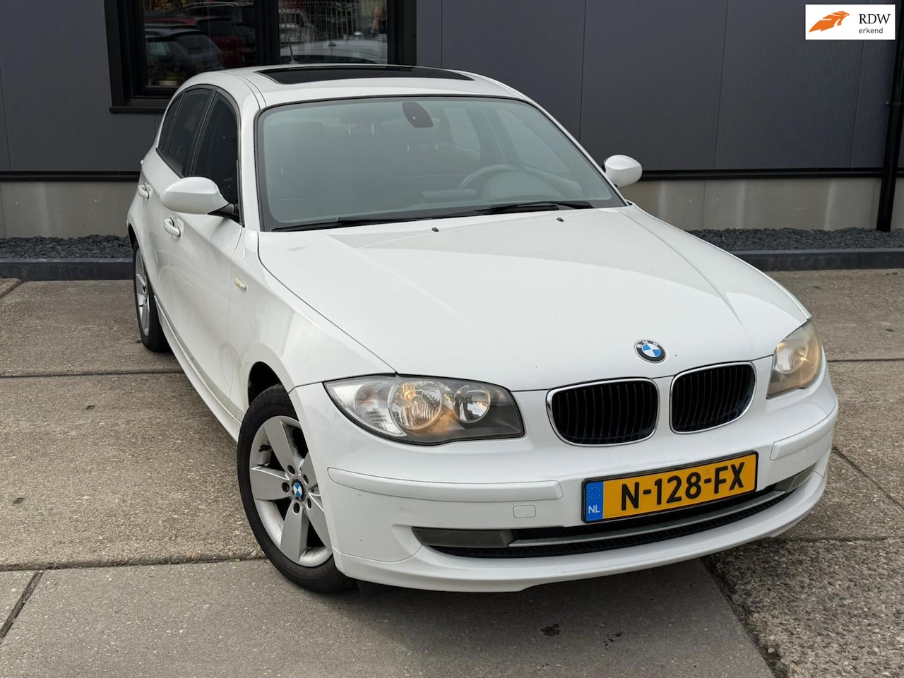 BMW 1-serie - 116i 116i - AutoWereld.nl