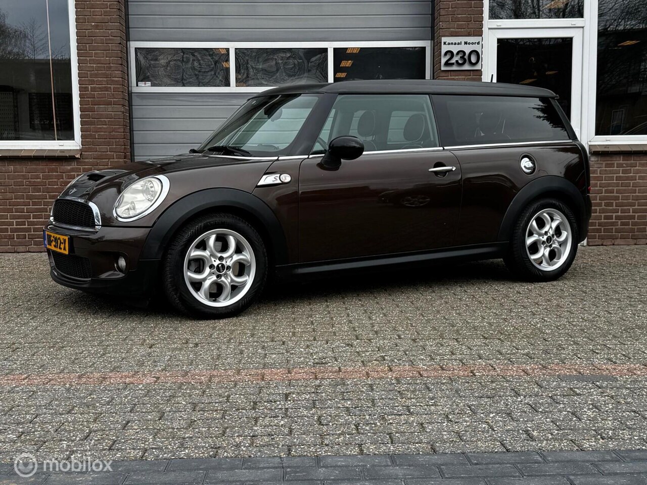 MINI Clubman - Mini 1.6 Cooper S LEDER/PANO/AIRCO/CRUISE.C - AutoWereld.nl
