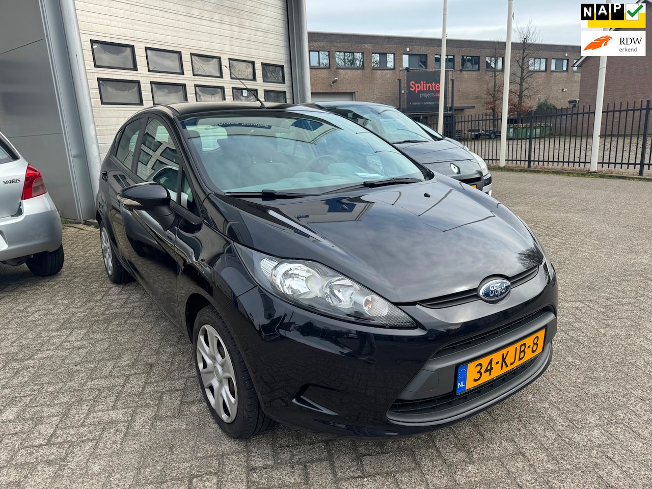 Ford Fiesta - 1.25 Limited Airco,Trekhaak,Nieuwe APK - AutoWereld.nl