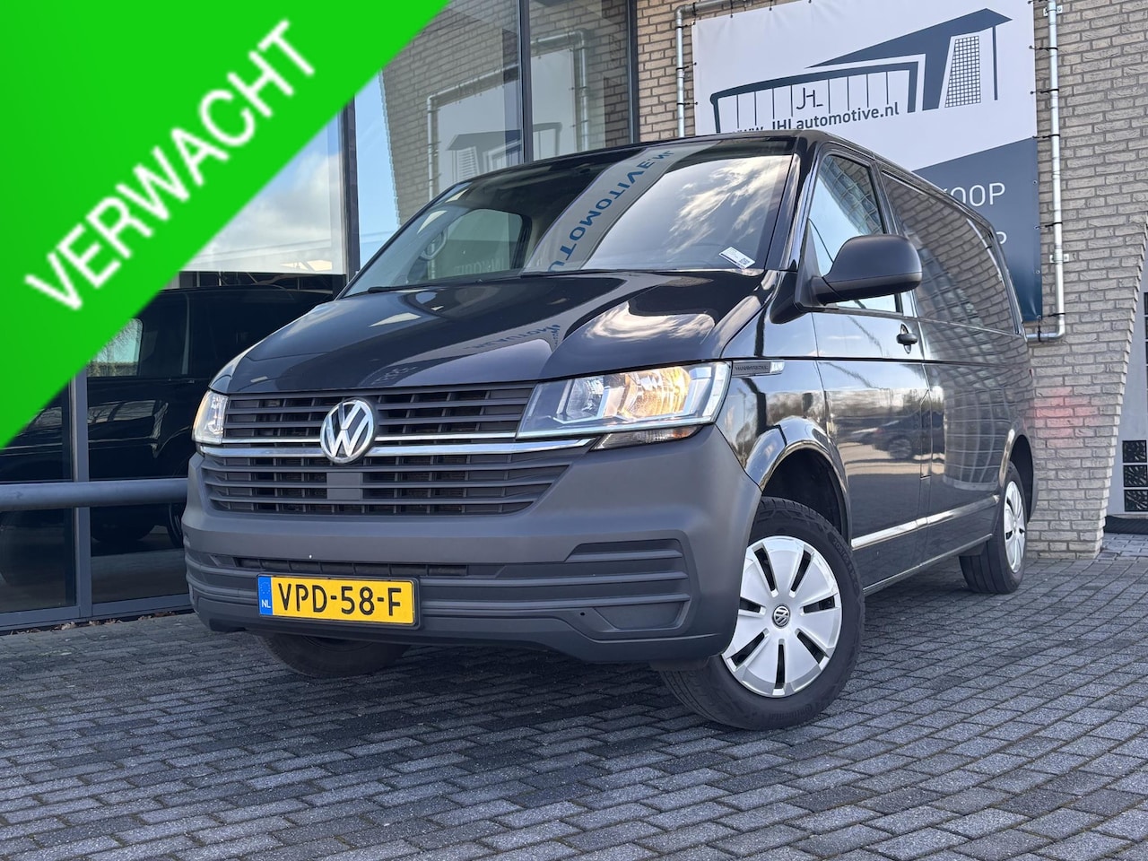 Volkswagen Transporter - 2.0 TDI L1H1*A/C*3-PERS*CRUISE*HAAK* - AutoWereld.nl