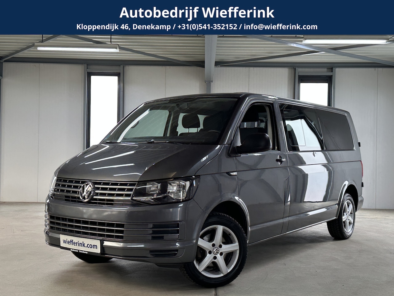 Volkswagen Transporter - 2.0 TDI L2H1 DC Trendline 2.0 TDI L2H1 DC Trendline - AutoWereld.nl