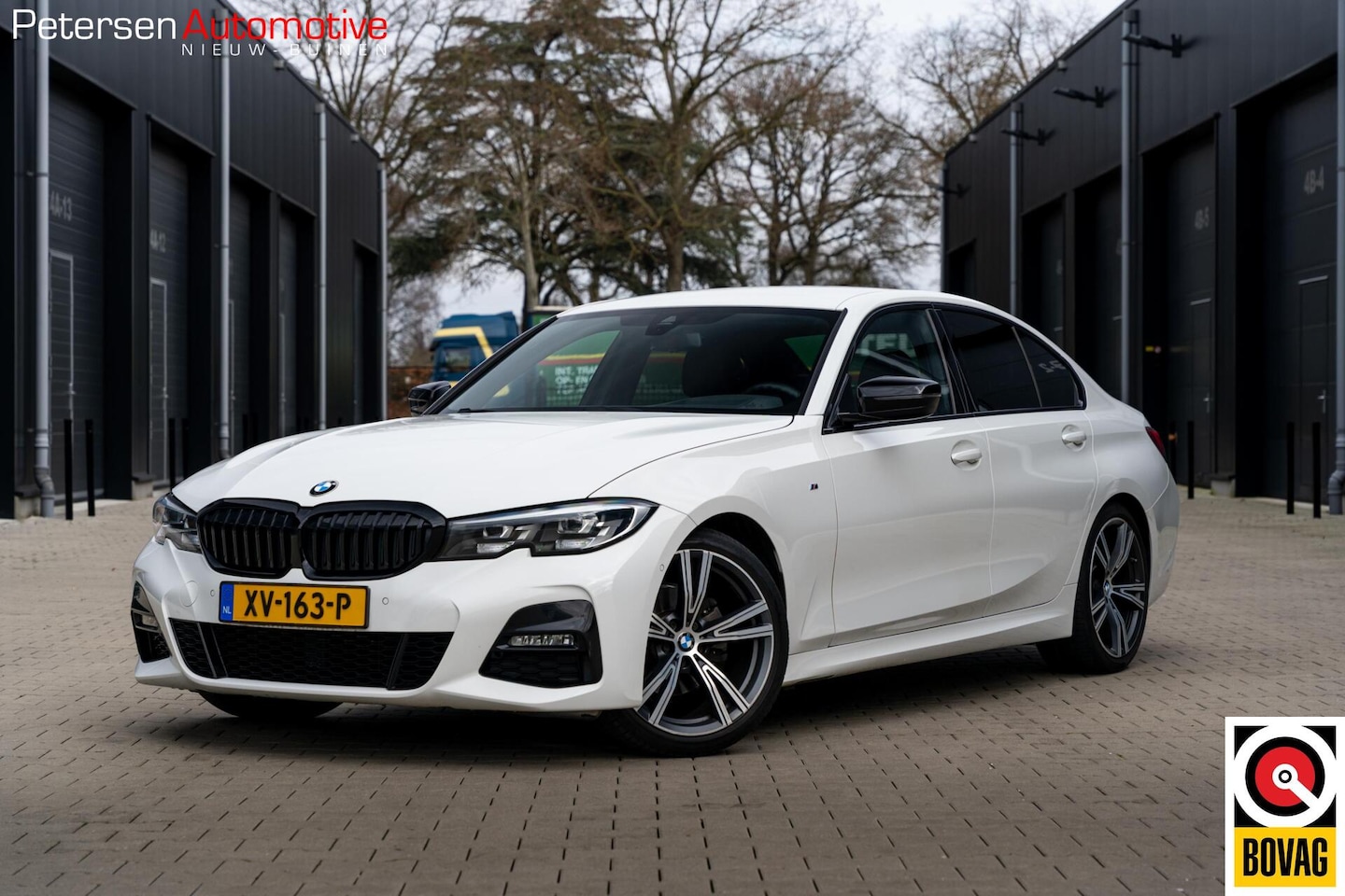 BMW 3-serie - 320i M-Sport *HUD* Leder* Camera* Vol* Incl BTW* - AutoWereld.nl