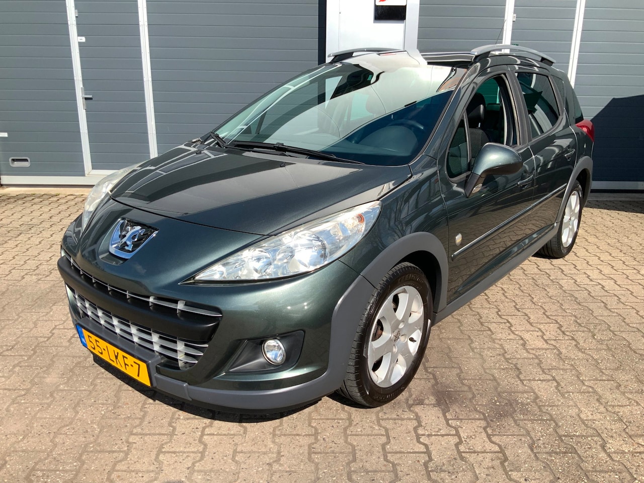 Peugeot 207 SW Outdoor - 1.6 VTi Panodak Climate Trekh. - AutoWereld.nl