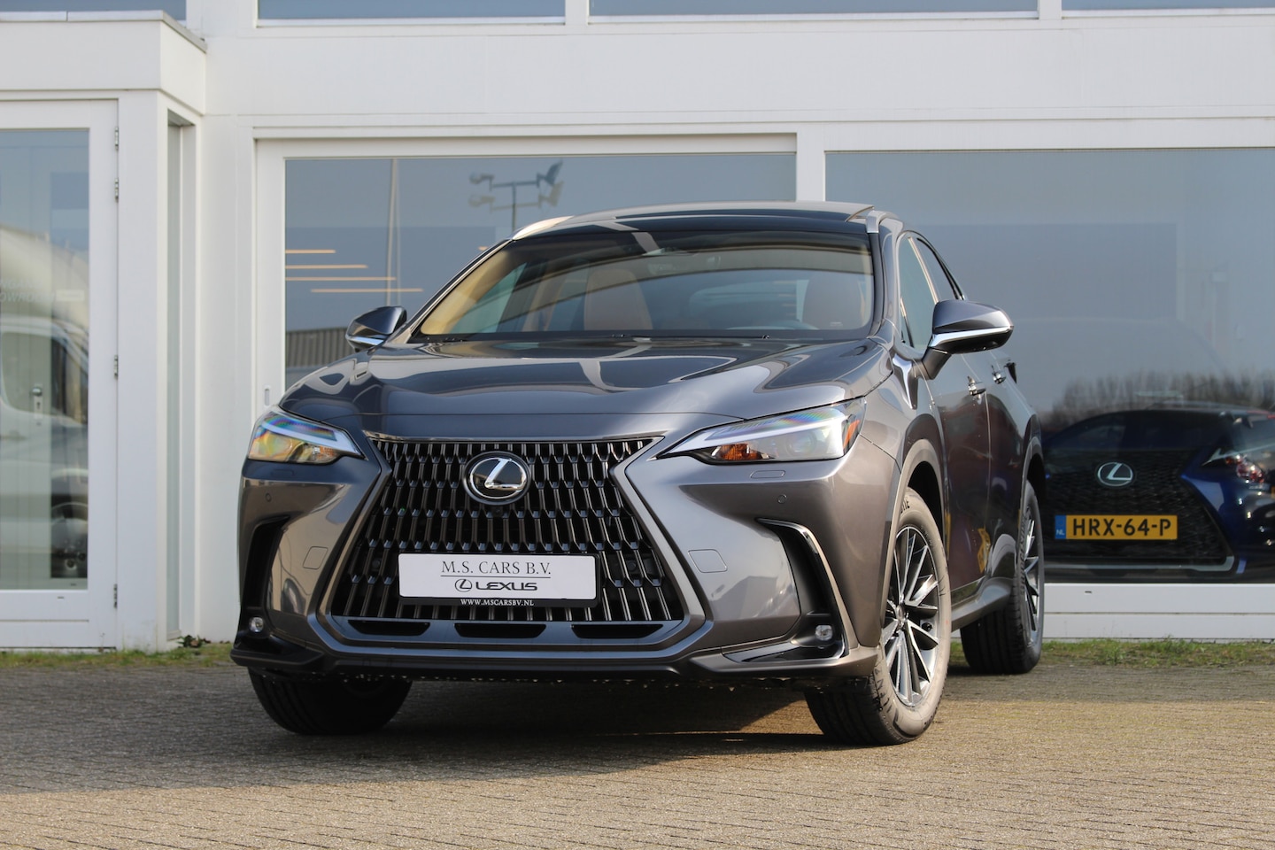 Lexus NX - 450h+ AWD Luxury Line Premium I Pano I 360-camera I Fabrieksgarantie! Head up - AutoWereld.nl