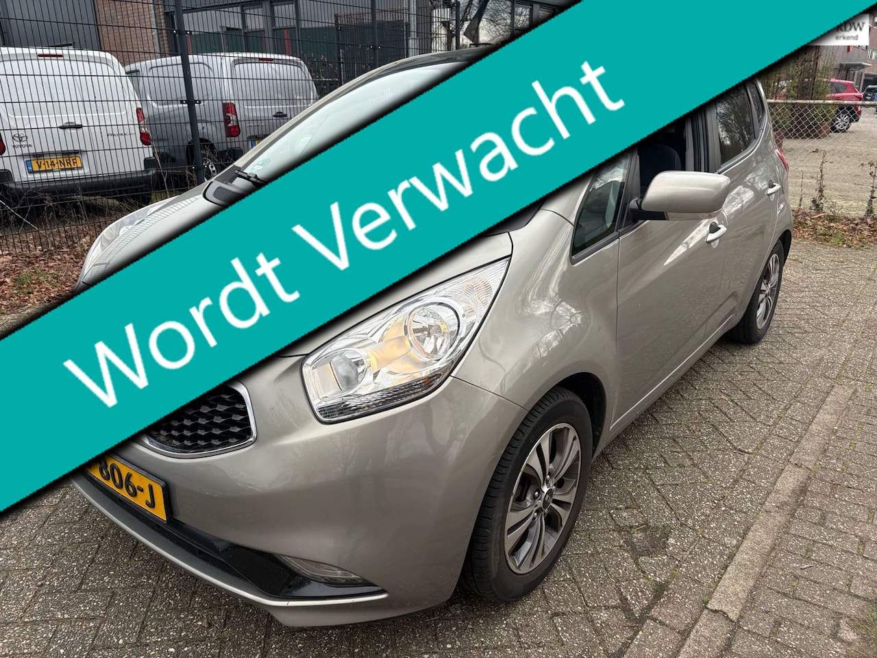 Kia Venga - 1.4 CVVT 1e eig. 93.000km. Clima Navi Trekhaak 1300kg. Schuifdak - AutoWereld.nl