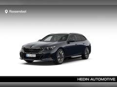 BMW 5-serie Touring - 530e M Sport Edition M Sport Pro | Panoramadak | Comfort Pack | Travel Pack | Trekhaak | G