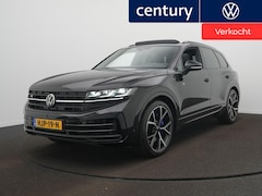 Volkswagen Touareg - 3.0 TSi eHybrid 4MOTION R 462Pk | Luchtvering | HUD | Panodak | 360 Camera