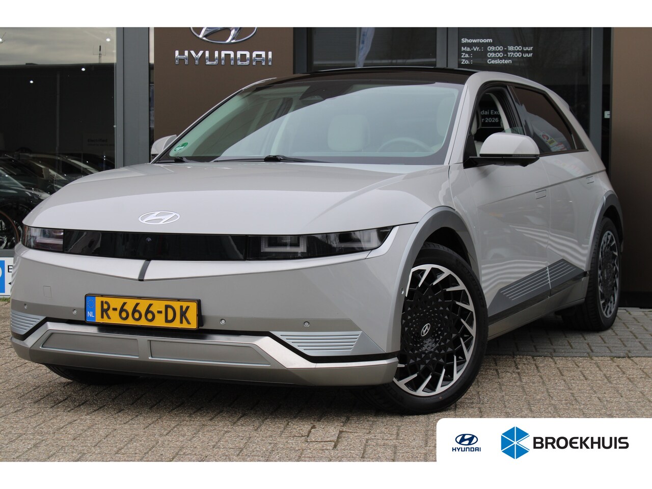 Hyundai IONIQ 5 - Lounge 73kWh SOH 94,9% | Airco (automatisch) | Cruise control adaptief met Stop&Go | Keyle - AutoWereld.nl