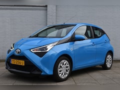 Toyota Aygo - 1.0 VVT-i x-play Handgeschakeld 72pk | Achteruitrijcamera | Bluetooth | Dealer onderhouden