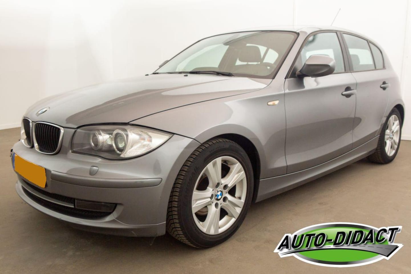 BMW 1-serie - 116i Clima Leder Navi EffDyn. Ed. Business Line Ultimate Edition - AutoWereld.nl