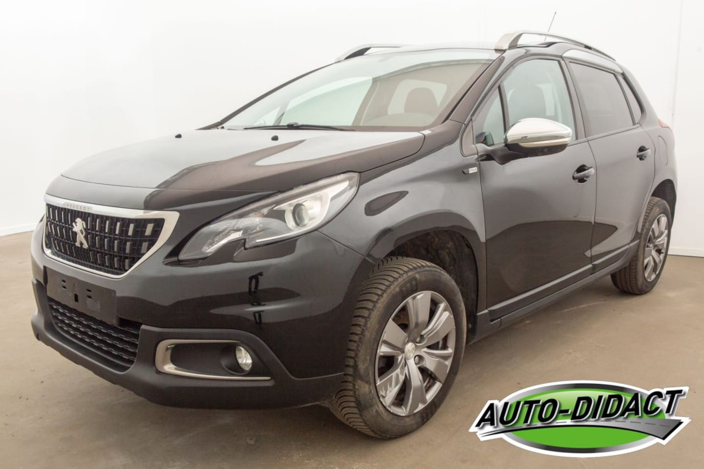 Peugeot 2008 - 1.2 Access Clima Navi - AutoWereld.nl