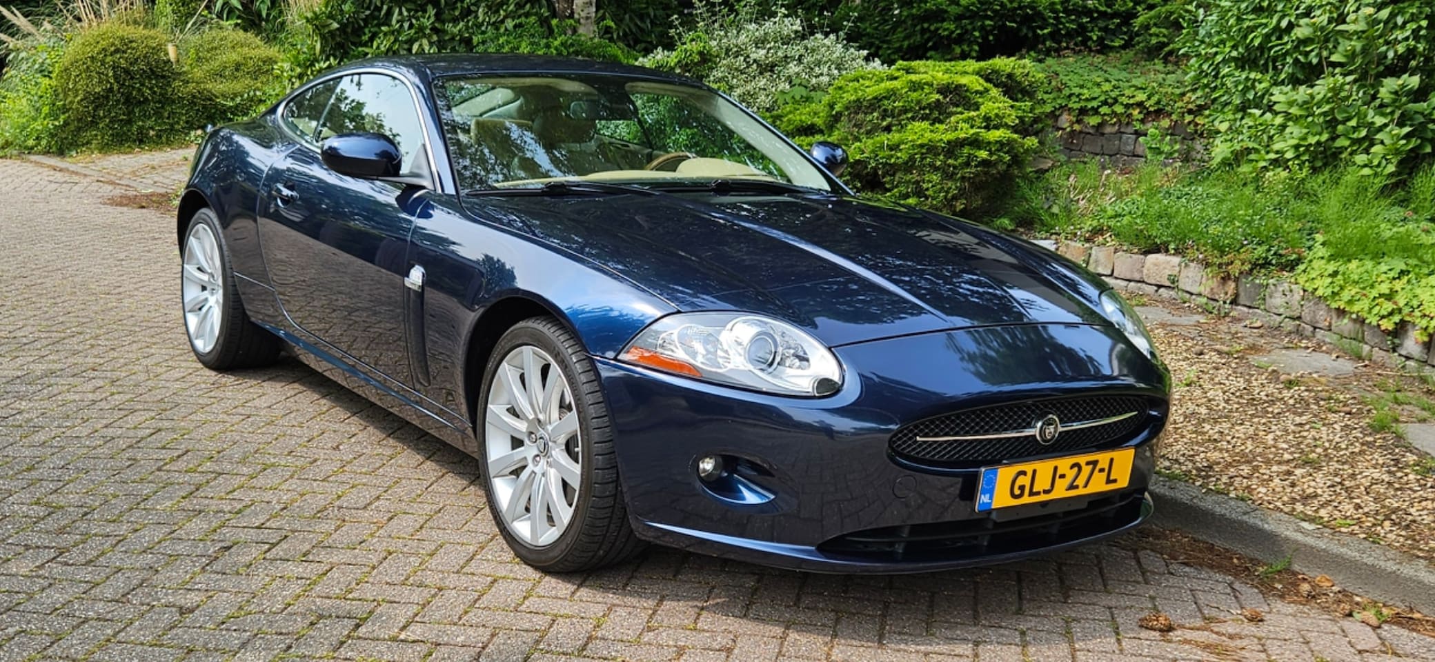 Jaguar XK - 4.2 V8 Coupé Lage Km.stand - AutoWereld.nl