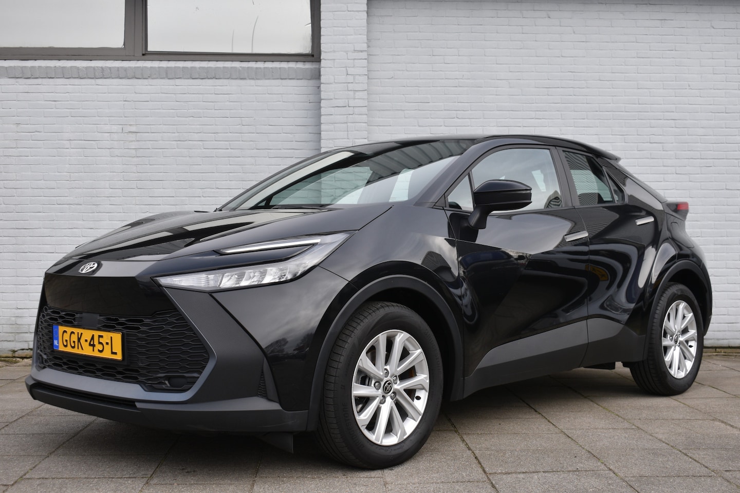 Toyota C-HR - 1.8 Hybrid 140 Active Automaat 140pk | Achteruitrijcamera | Parkeersensoren vóór én achter - AutoWereld.nl