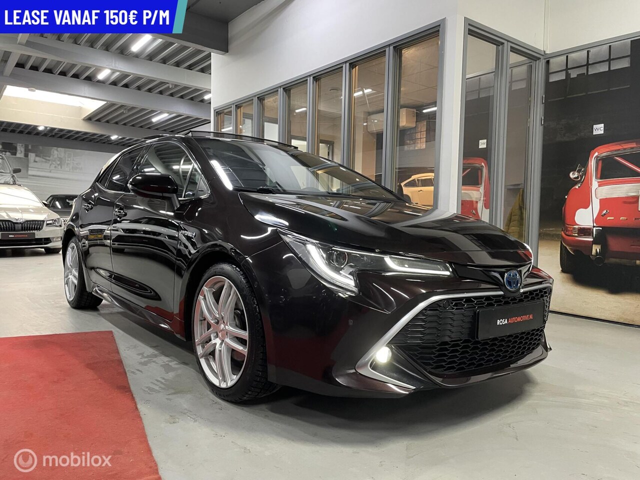 Toyota Corolla Touring Sports - 2.0 Hybrid Automaat PANO - AutoWereld.nl