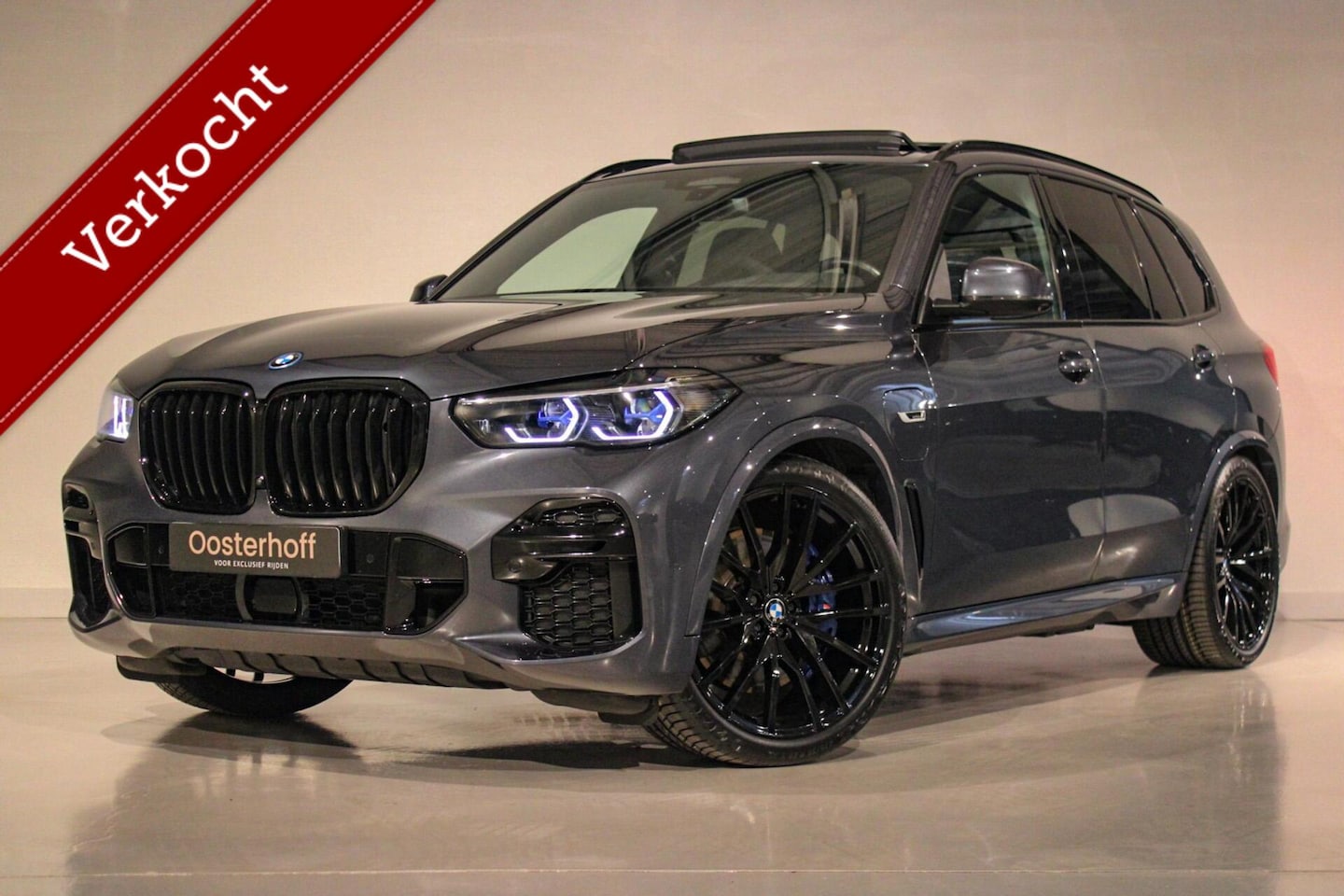 BMW X5 - xDrive45e High Executive M-sport B&W | 4w-best - AutoWereld.nl