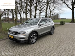 Volkswagen Tiguan - 1.4 TSI Business leer, pano, carplay enz