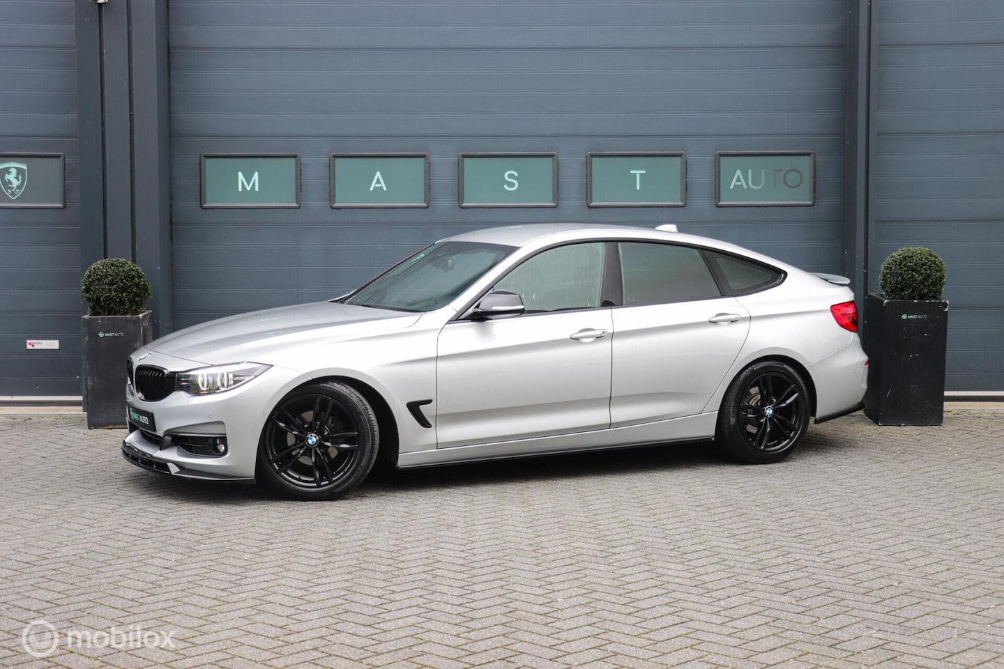 BMW 3-serie Gran Turismo - 320i High Executive|NAP|Leder|Camera - AutoWereld.nl
