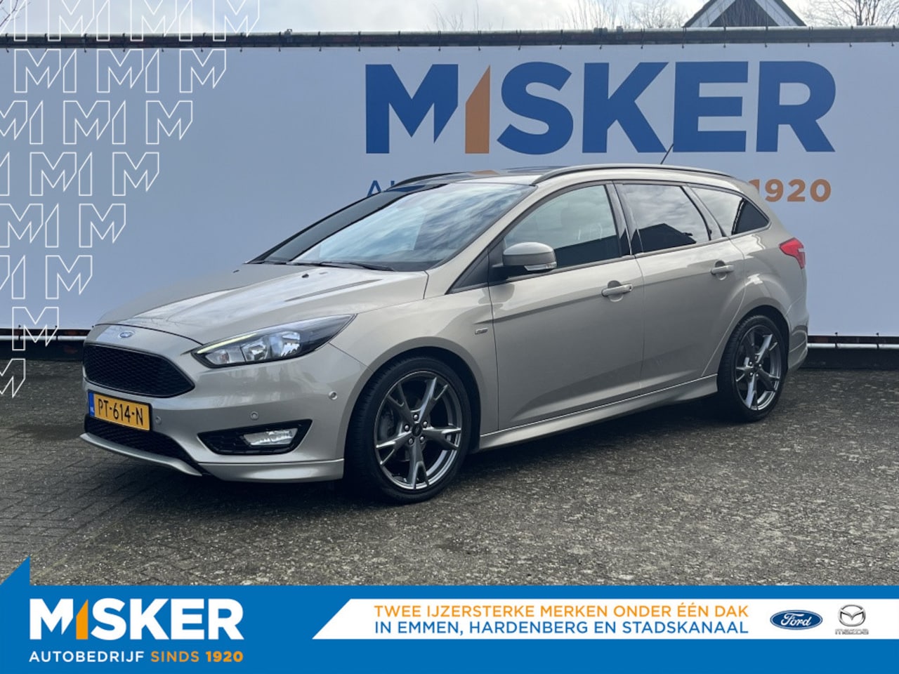 Ford Focus Wagon - 125PK ST-Line DEALERONDERHOUDEN/CAMERA/TREKHAAK/18 INCH/NAVI/CLI - AutoWereld.nl