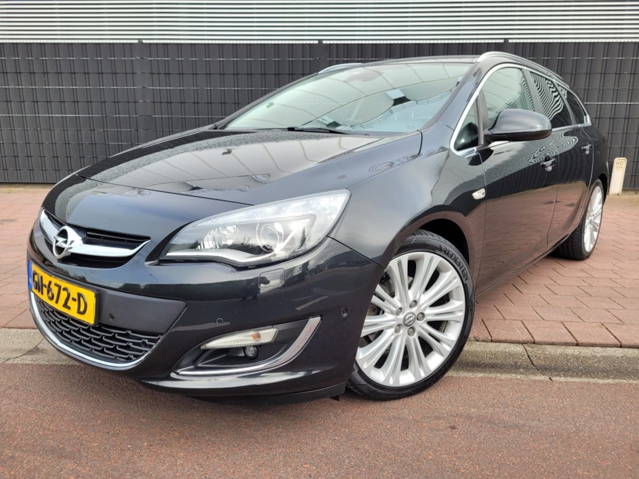Opel Astra Sports Tourer - 1.6 Turbo Sport + Leer, Trekhaak - AutoWereld.nl