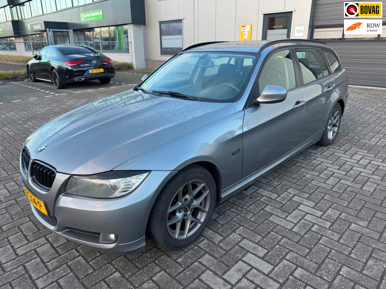 BMW 3-serie Touring - 318d Corporate Lease Luxury Line 318d Corporate Lease Luxury Line - AutoWereld.nl