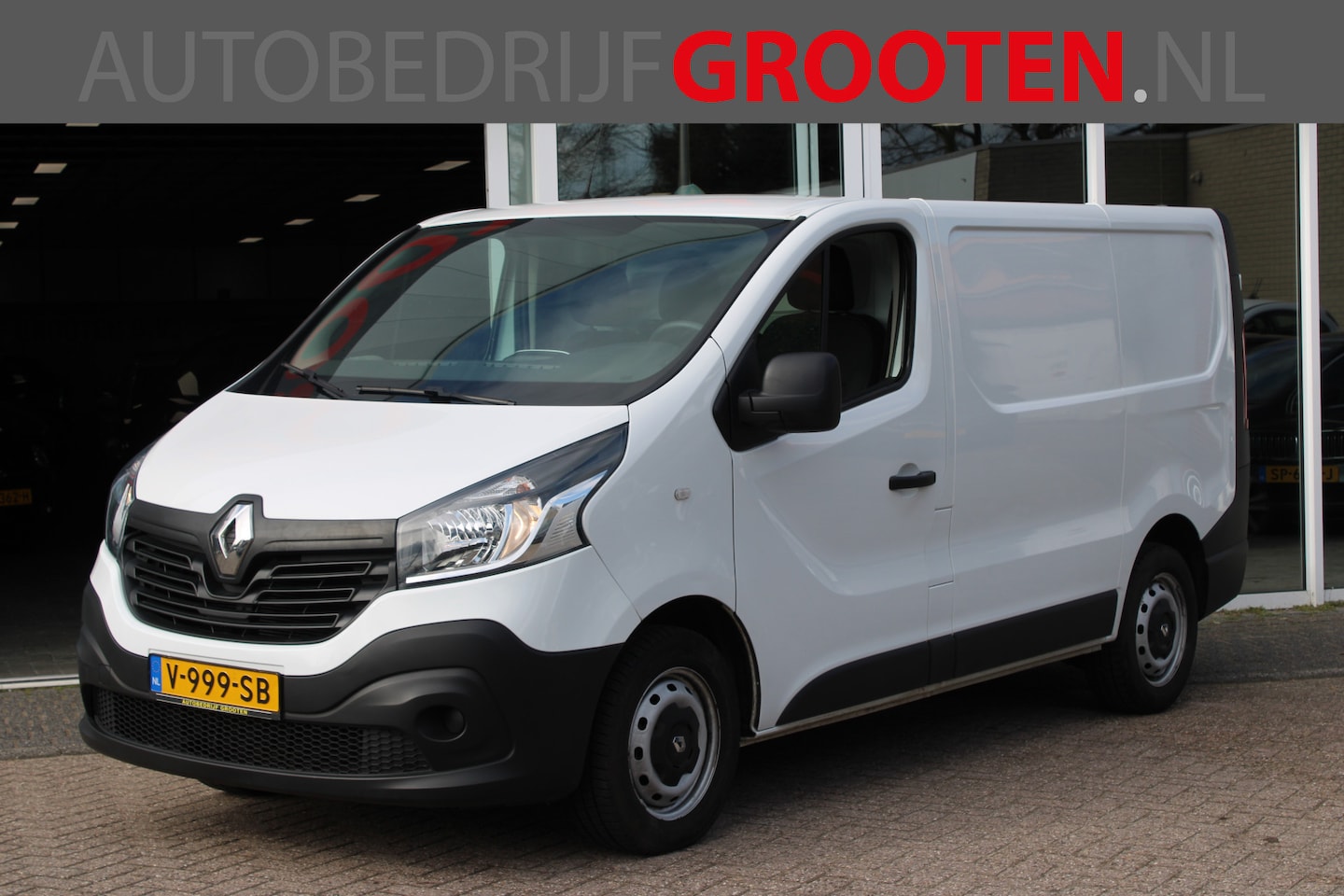 Renault Trafic - 1.6 dCi T27 L1H1 Comfort//Navi//Trekhaak!! - AutoWereld.nl