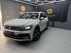Volkswagen Tiguan Allspace - 1.4 TSI Highline Business R Pano-ACC-KEYLESS-TREKHAAK