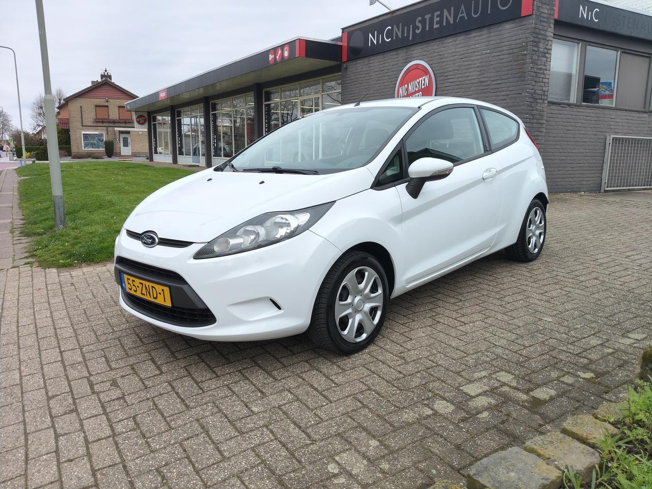 Ford Fiesta - 1.25 4-cil Champions ed. Airco,nwe Koppeling - AutoWereld.nl
