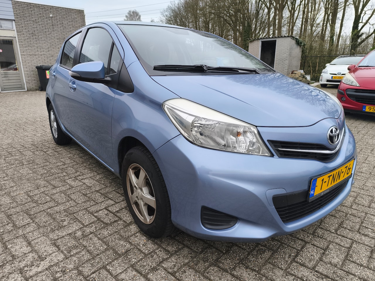 Toyota Yaris - 1.0 VVT-i Now 1.0 VVT-i Now, APK tot 02-04-2027 - AutoWereld.nl