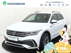 Volkswagen Tiguan - 1.4 TSI eHybrid R-Line Business | SoH 99% | Trekhaak | Parkeerassistent | Dodehoek detecti