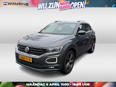 Volkswagen T-Roc - 1.5 TSI 150pk R-Line DSG Automaat / Navigatie / LM 18 inch / LED / Parkeersensoren / Camer