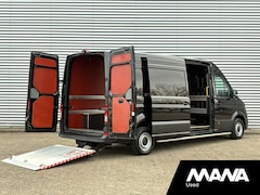 Volkswagen Crafter - 35 2.0 TDI L4H3 Highline Laadklep Automaat Camera Airco Cruise Vooruitverwarming Carplay