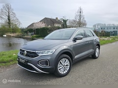 Volkswagen T-Roc - 1.5 TSI / Virtual / Camera / Navi / Carplay