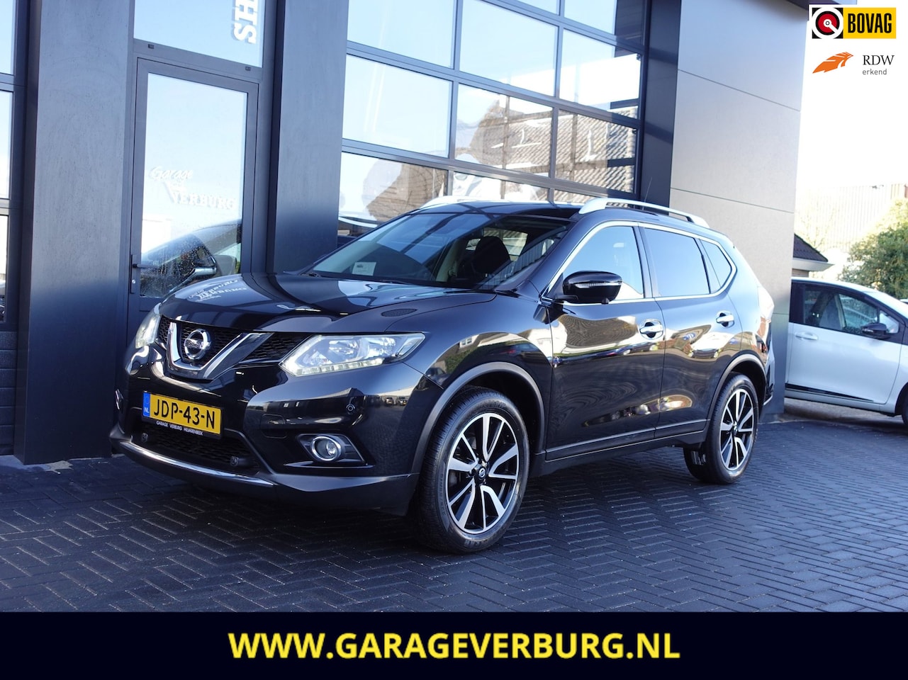 Nissan X-Trail - 1.6 DIG-T Tekna (Navi,Camera360,Cruise,Elek.Achterklep,Elek.zonnedak,Keyless,Trekhaak) - AutoWereld.nl