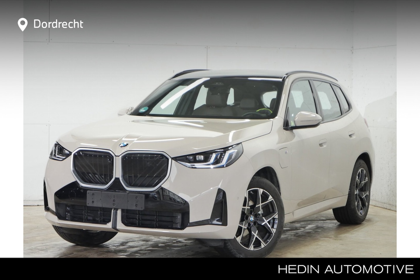 BMW X3 - 30e xDrive M-Sport | Panorama | Harman Kardon | Trekhaak | Driving Assistant Plus | Elektr - AutoWereld.nl