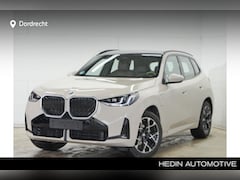 BMW X3 - 30e xDrive M-Sport | Panorama | Harman Kardon | Trekhaak | Driving Assistant Plus | Elektr