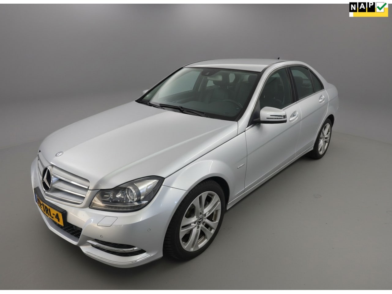 Mercedes-Benz C-klasse - 180 Premium Edition 180 Premium Edition, Xenon, Clima, PDC, Leer, Cruise, NAP - AutoWereld.nl
