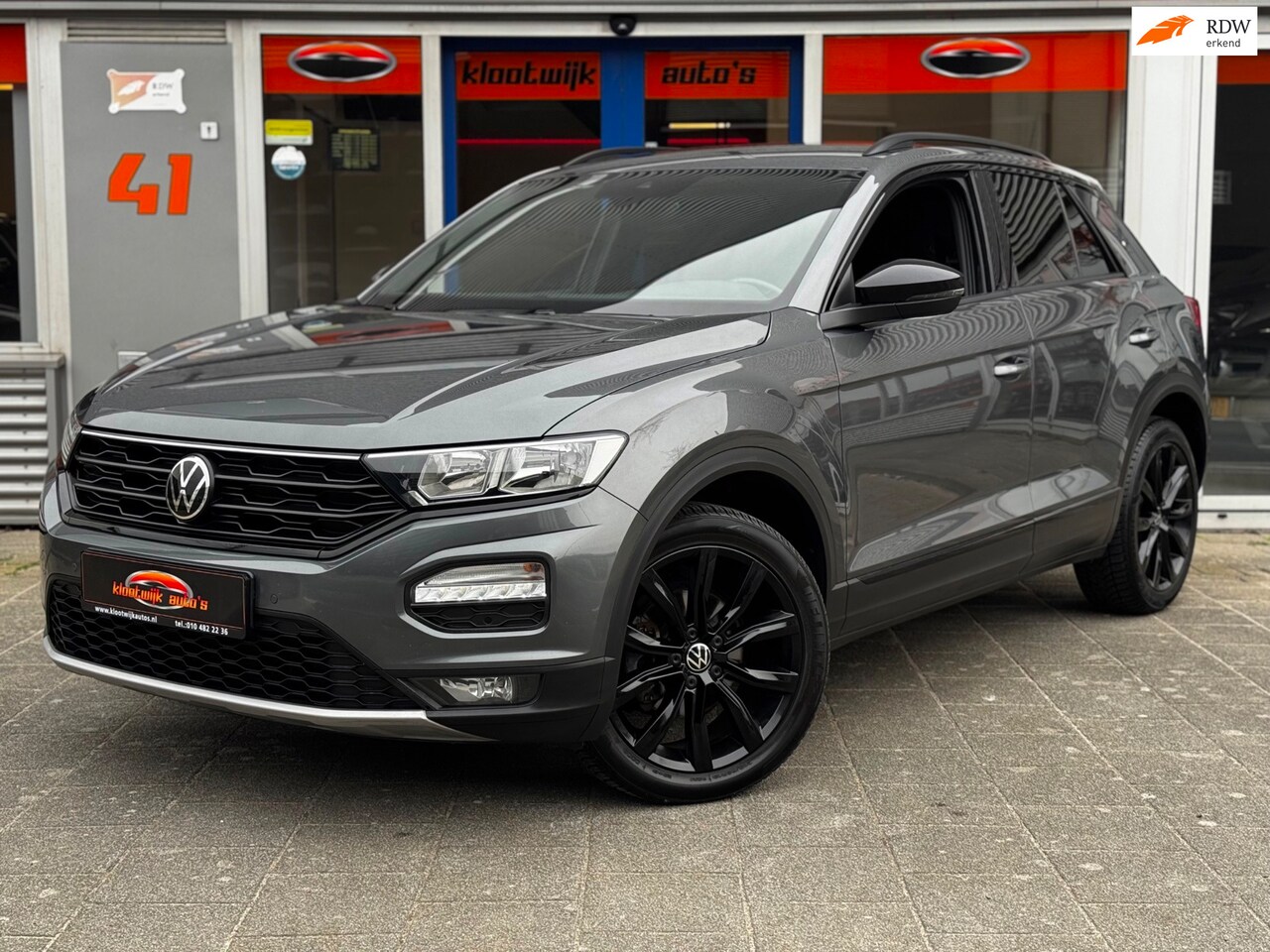 Volkswagen T-Roc - 1.5 TSI Sport Black Style Digital Dash Elec. Achterklep DSG7 1e Eigenaar - AutoWereld.nl