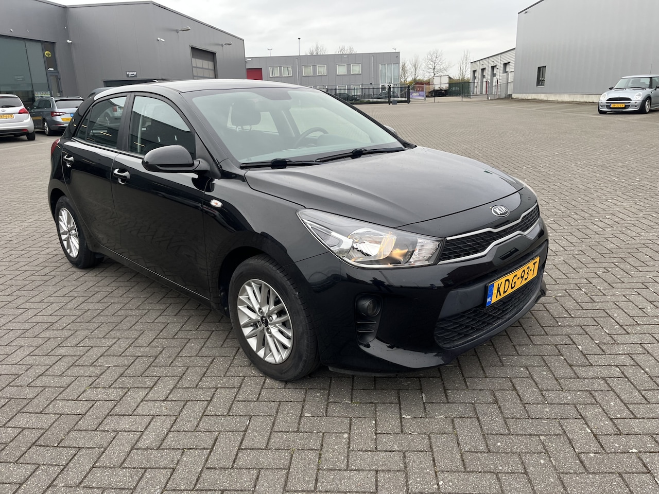 Kia Rio - 1.2 CVVT EconomyLine 17 DKM Navi lmv pdc - AutoWereld.nl