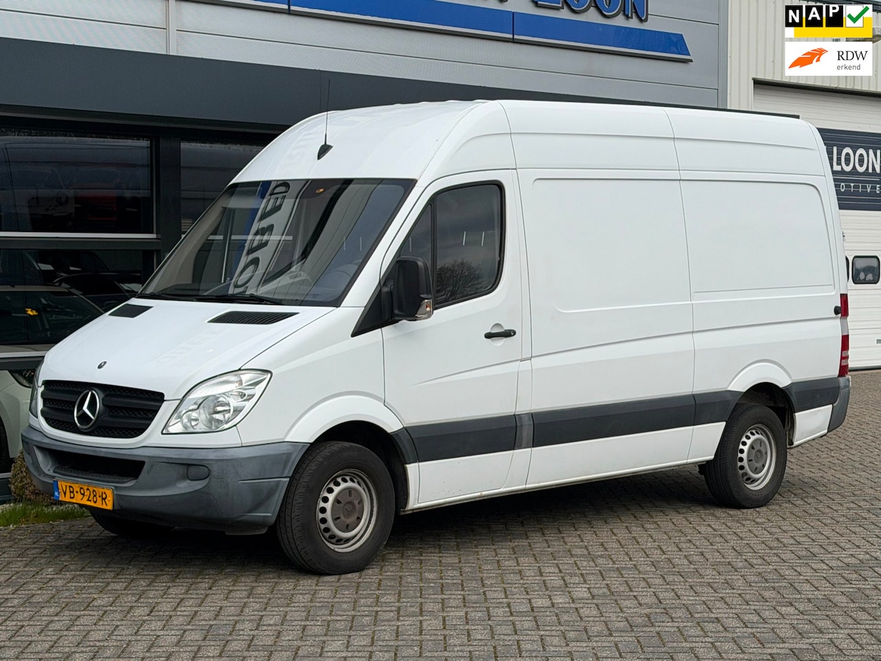 Mercedes-Benz Sprinter - 310 2.2 CDI 366 HD DC L2H2 Airco NAP APK !! - AutoWereld.nl