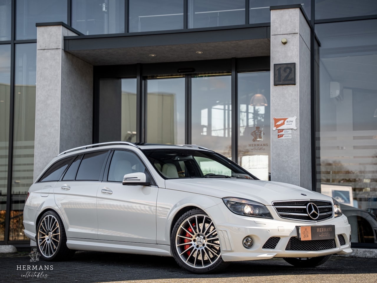 Mercedes-Benz C-klasse Estate - C63 AMG / Designo / Harman-Kardon / Pano / Performance / AMG Driver - AutoWereld.nl