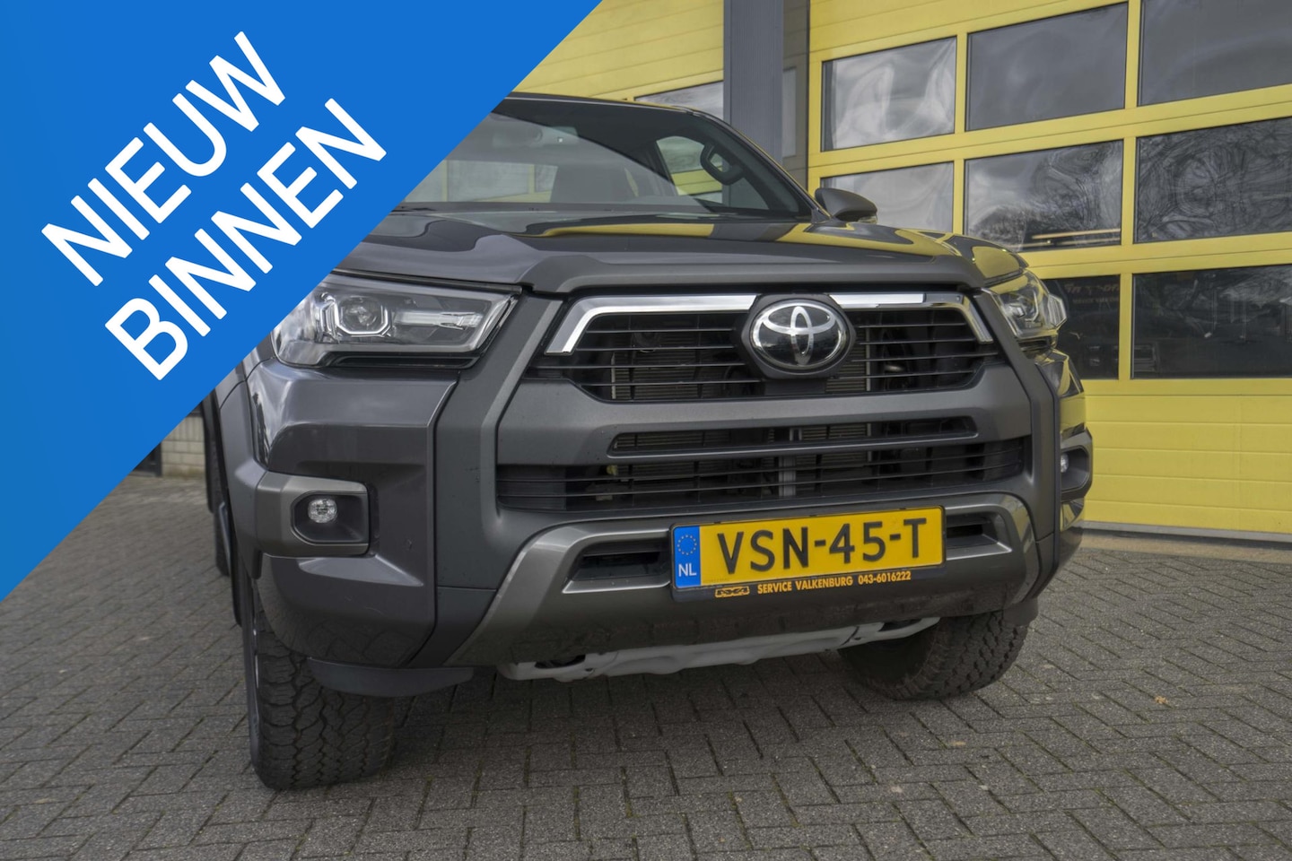 Toyota HiLux - 2.8 D-4D Xtra Cab Invincible 2.8 D-4D Xtra Cab Invincible - AutoWereld.nl