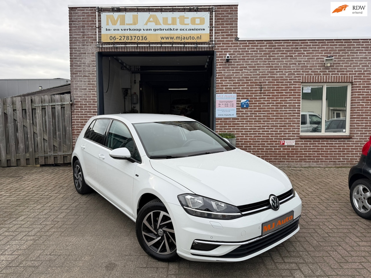 Volkswagen Golf - 1.0 TSI Highline JOIN DSG navigatie - AutoWereld.nl