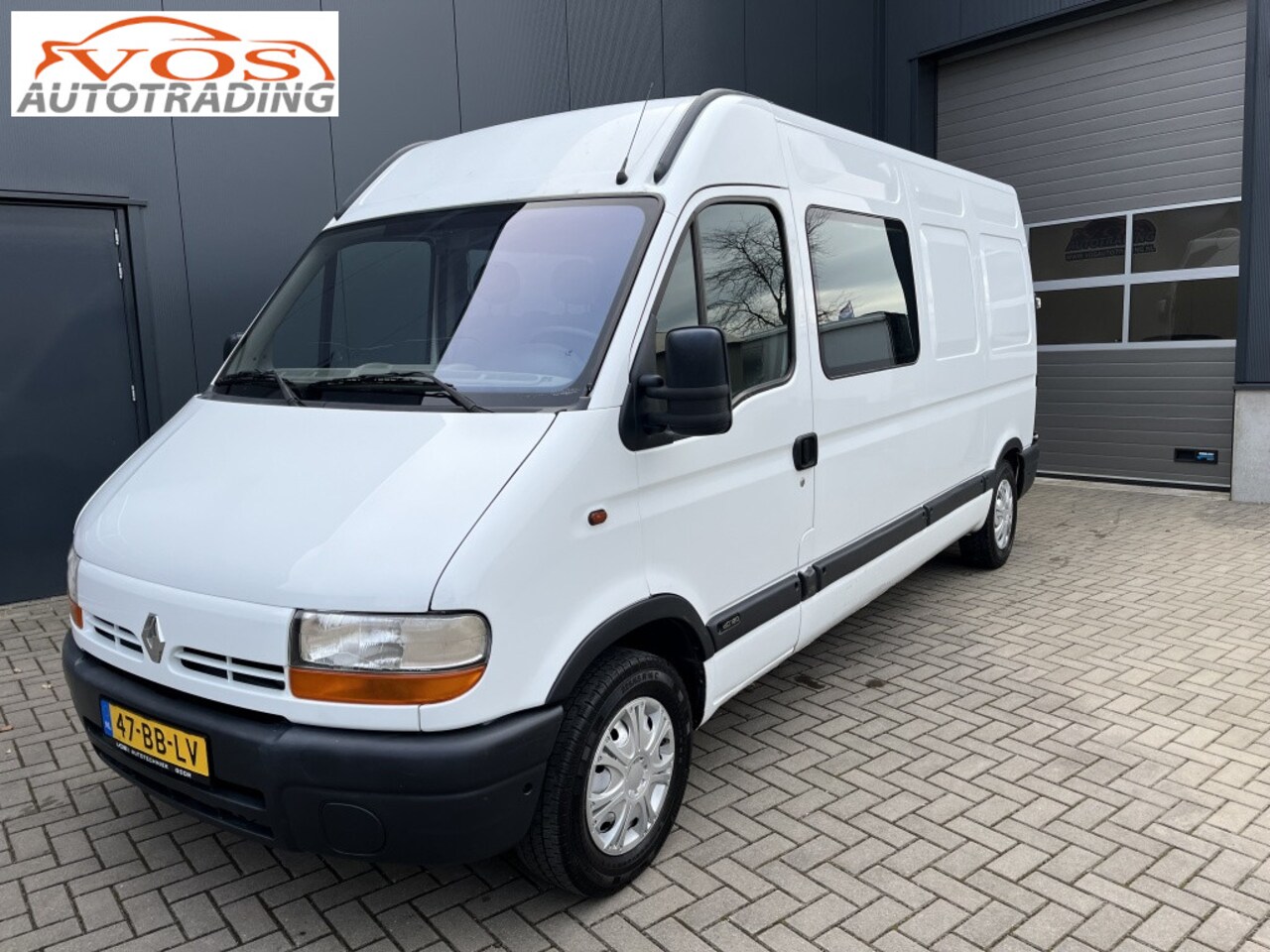 Renault Master - T35 2.5dCi L3H2 Motorsport - AutoWereld.nl