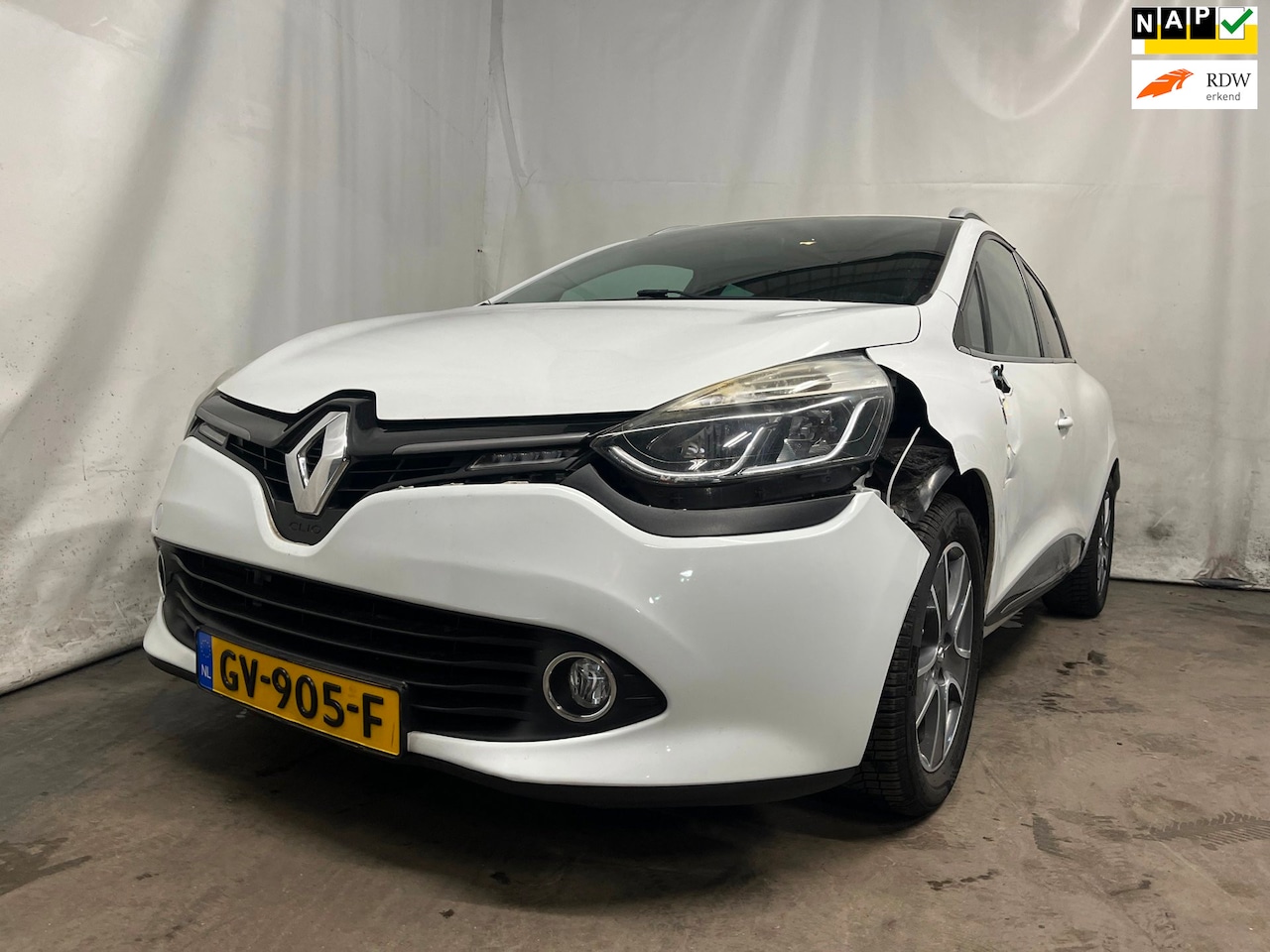 Renault Clio Estate - 1.5 dCi ECO Night&Day - Front Schade - AutoWereld.nl