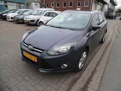 Ford Focus Wagon - airco 1.0 EcoB. Titanium lees text